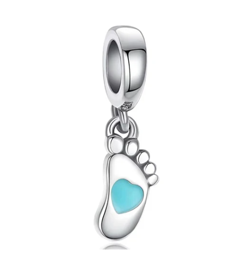 Welcome a baby boy with this adorable Baby Foot Dangle Charm. Crafted with exquisite detail, this charm features a delicate baby boy footprint design accented with vibrant enamel.