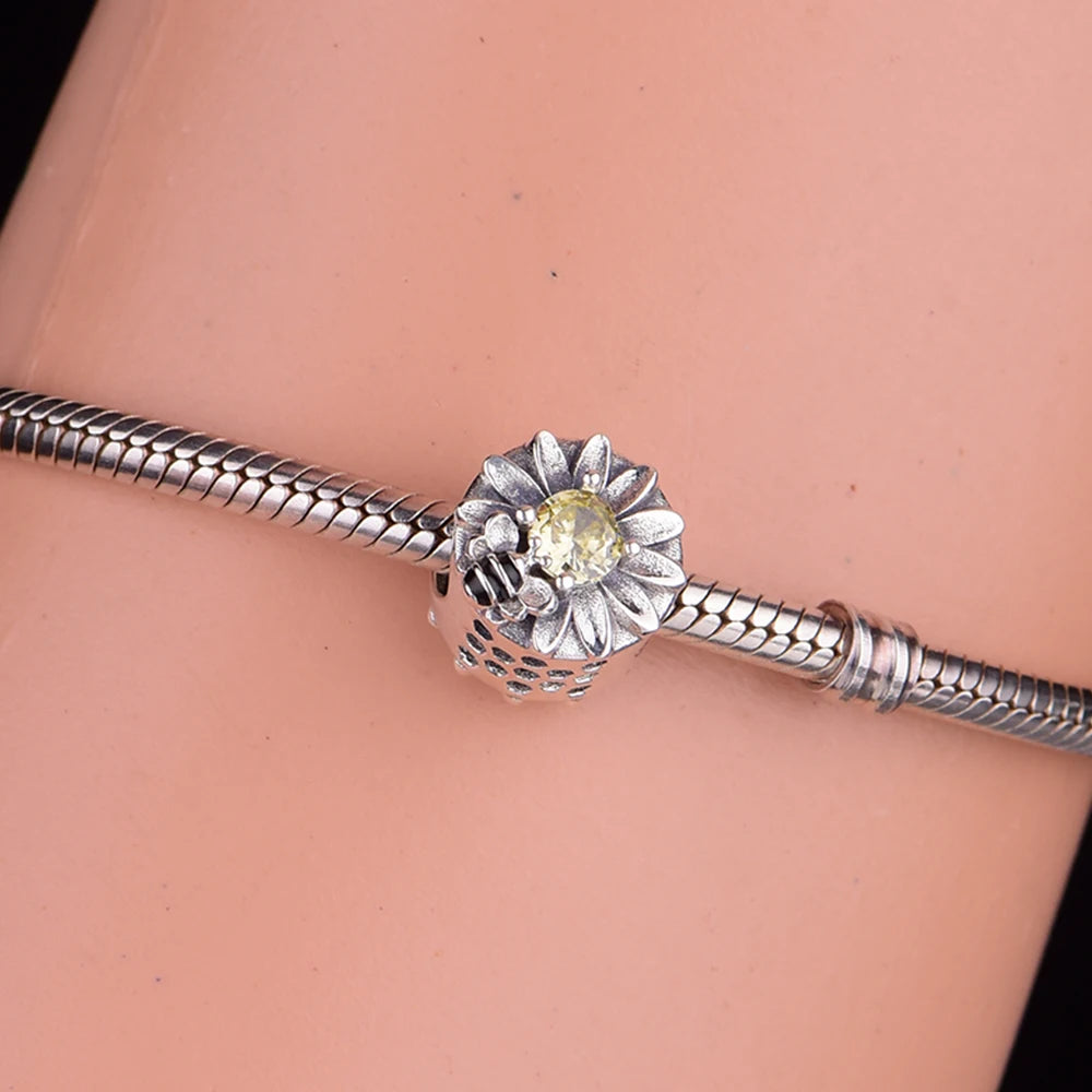 Delicate Daisy Bee Charm | CZ