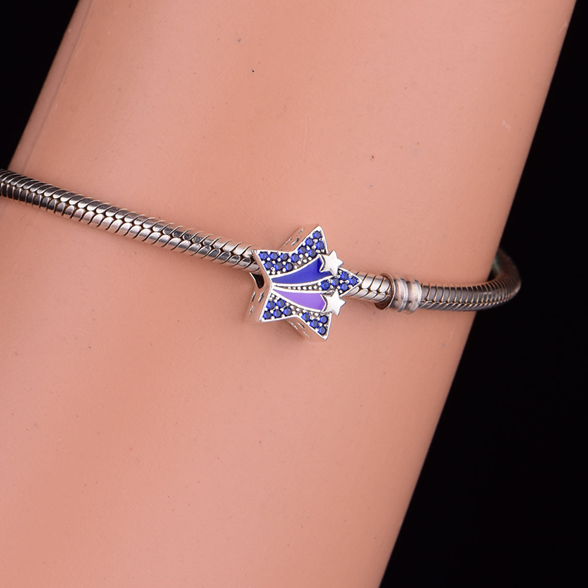 Shooting Stars Charm | CZ EN