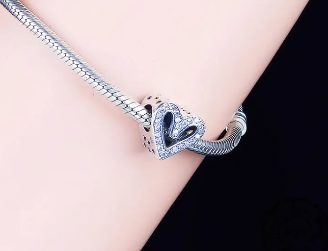 Beautiful Heart Charm | CZ