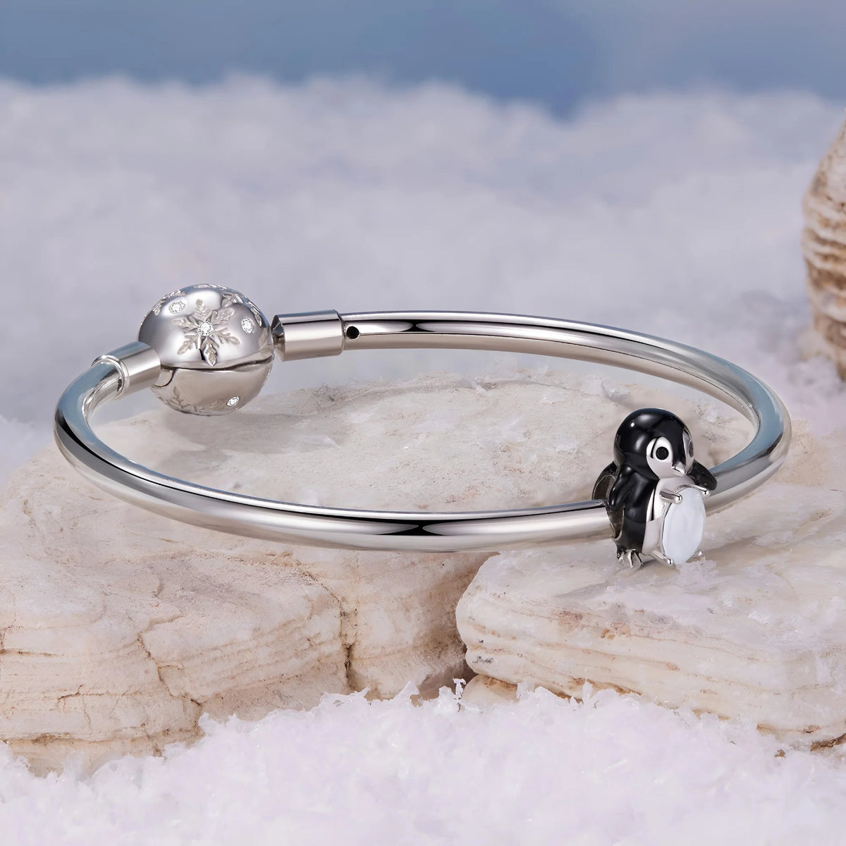 Penguin Opal Charm | EN