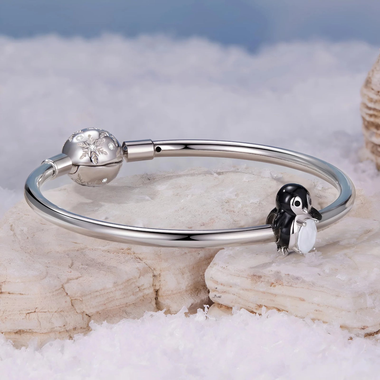 Penguin Opal Charm | EN