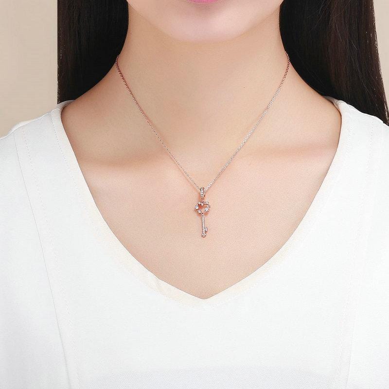 Celebrate your 21st birthday with this Sterling Silver 21st Key Dangle Charm. The intricate design and sparkling cubic zirconia stones make it a beautiful addition to any charm bracelet.