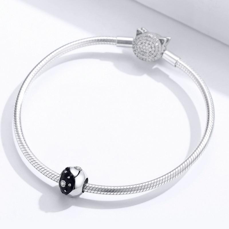 Yin & Yang Charm | CZ EN