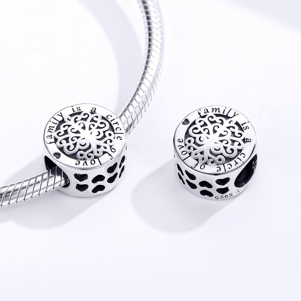 &quot;Family Is A Circle Of Love&quot; Tree Of Life Charm