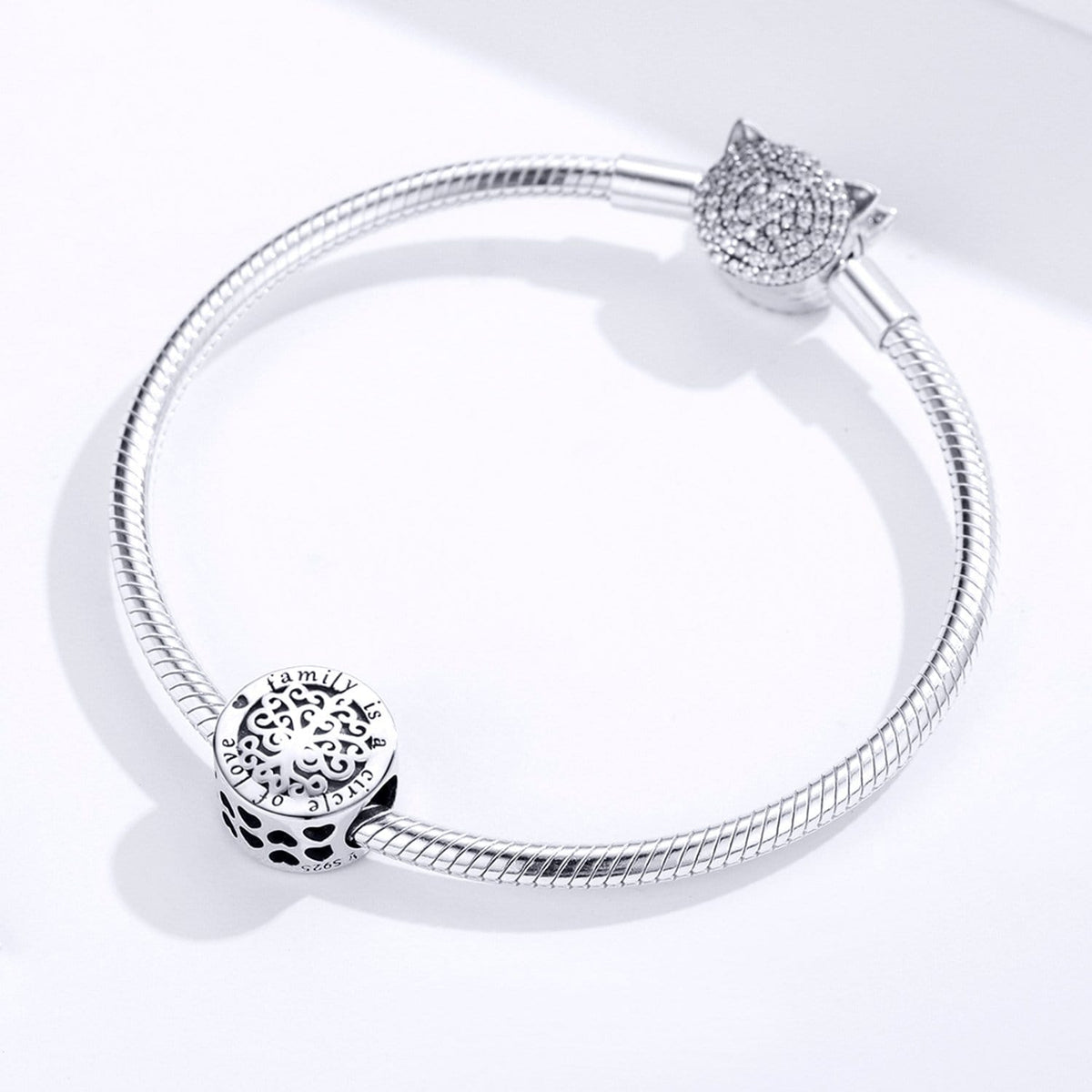 &quot;Family Is A Circle Of Love&quot; Tree Of Life Charm