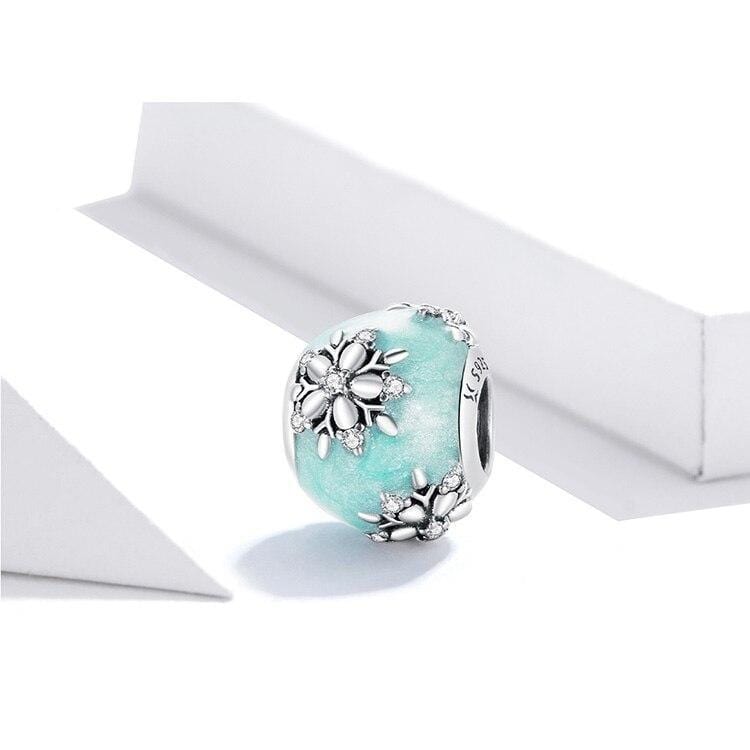 Shiny Snowflakes Round Charm | CZ